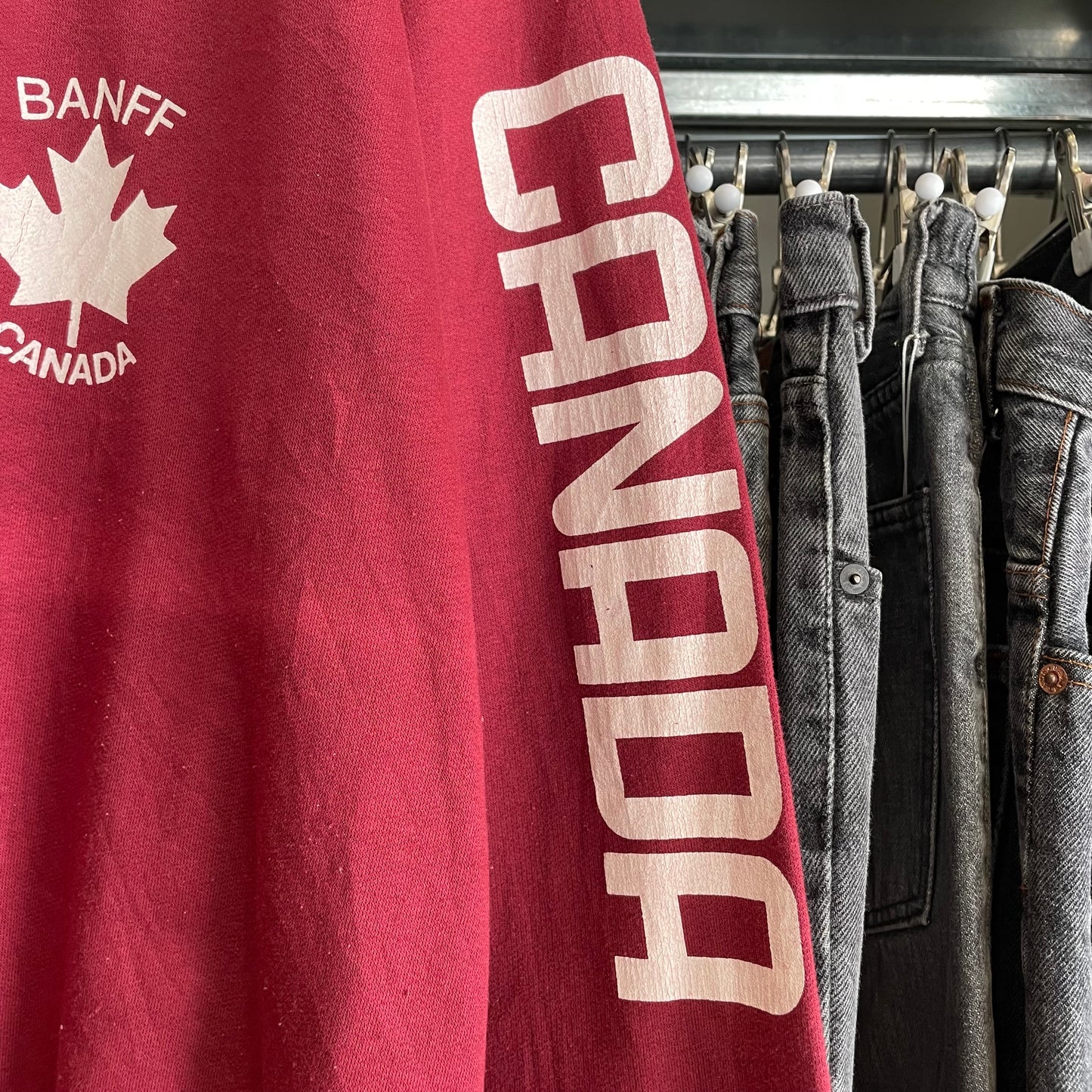 BANFF CANADA Sweatshirt Red Ranglan