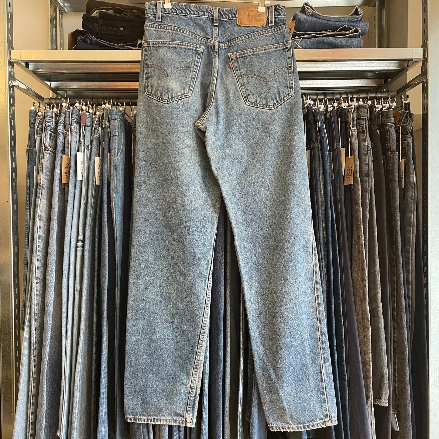 Paint-Stained 550 Relaxed Fit Jeans Blue