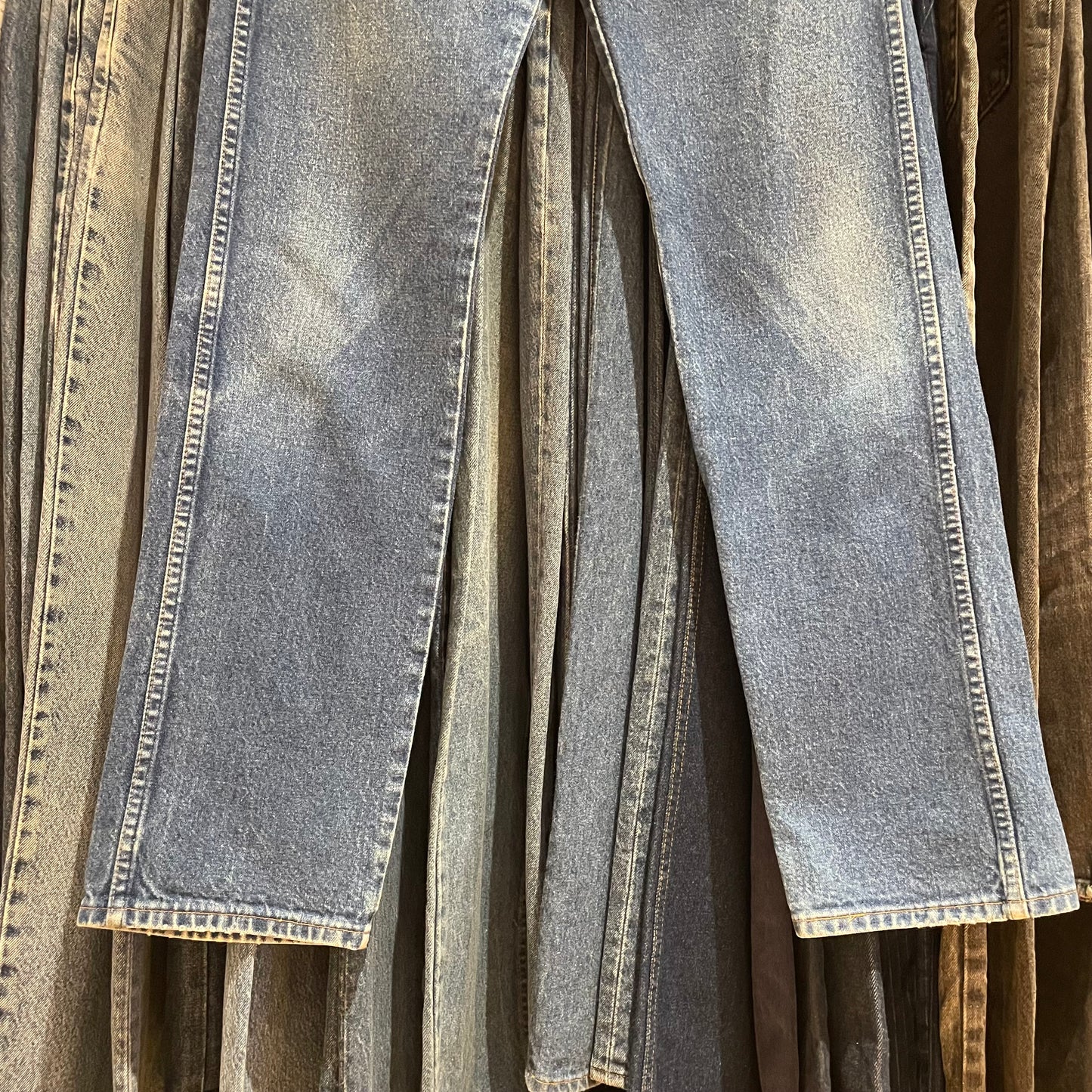 Regular Straight Jeans Mid Wash Blue Distressed