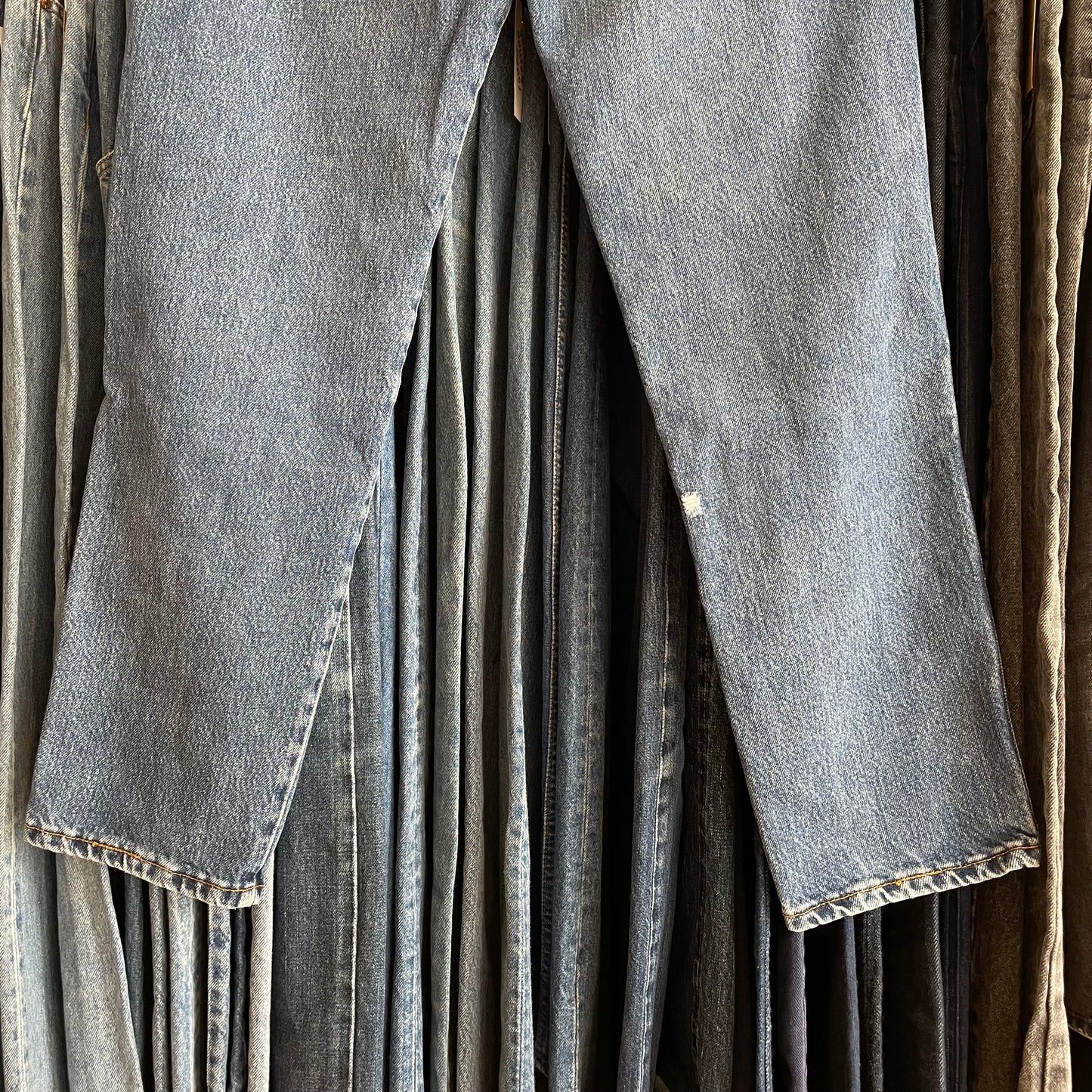 Regular Tapered Jeans Mid Wash Blue