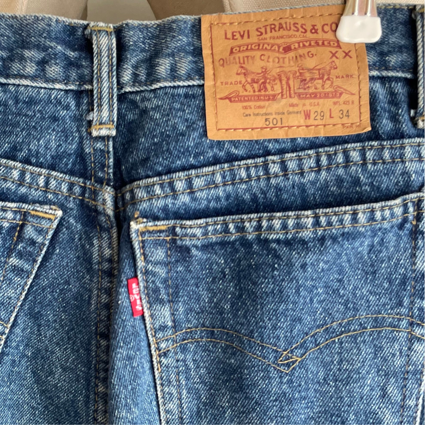 501 Jeans Regular Tapered Medium Wash Blue