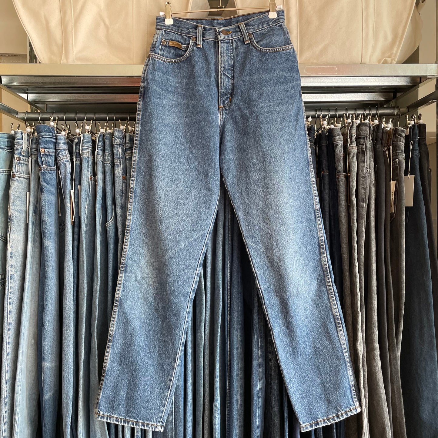 Regular Tapered Jeans Mid Wash Blue