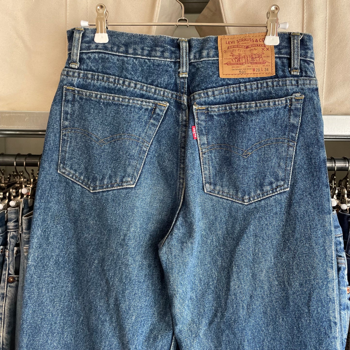 501 Jeans Regular Tapered Medium Wash Blue
