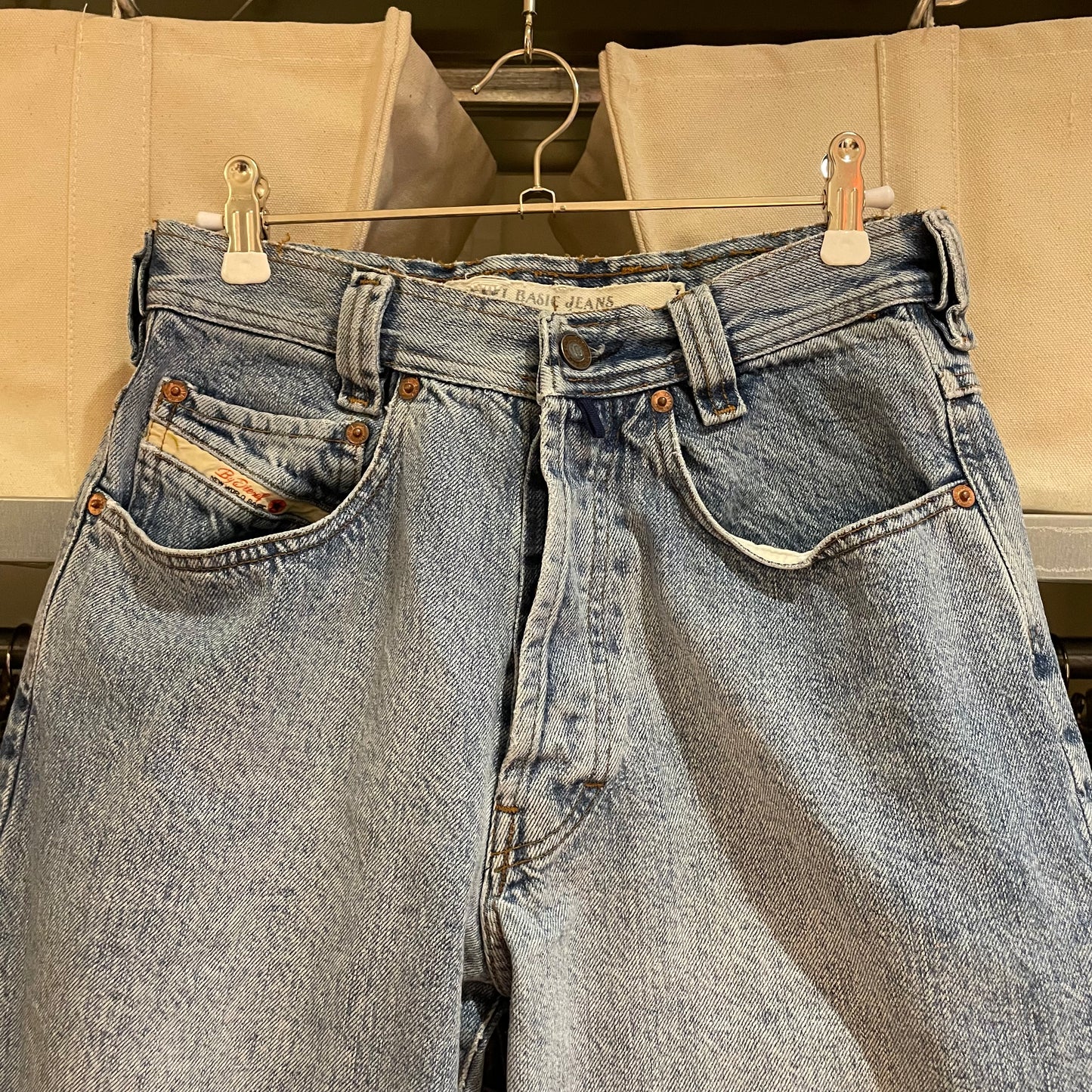 Relaxed Tapered Jeans Light Wash Blue
