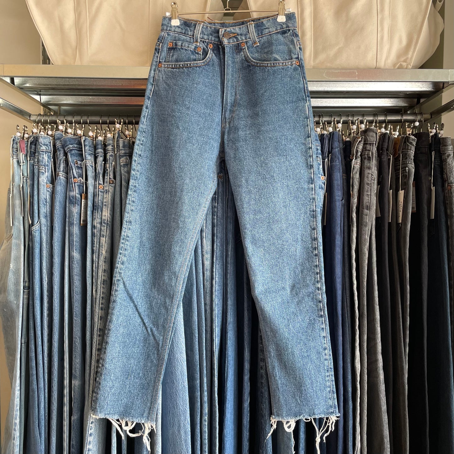 550 Jeans Regular Tapered Medium Wash Blue