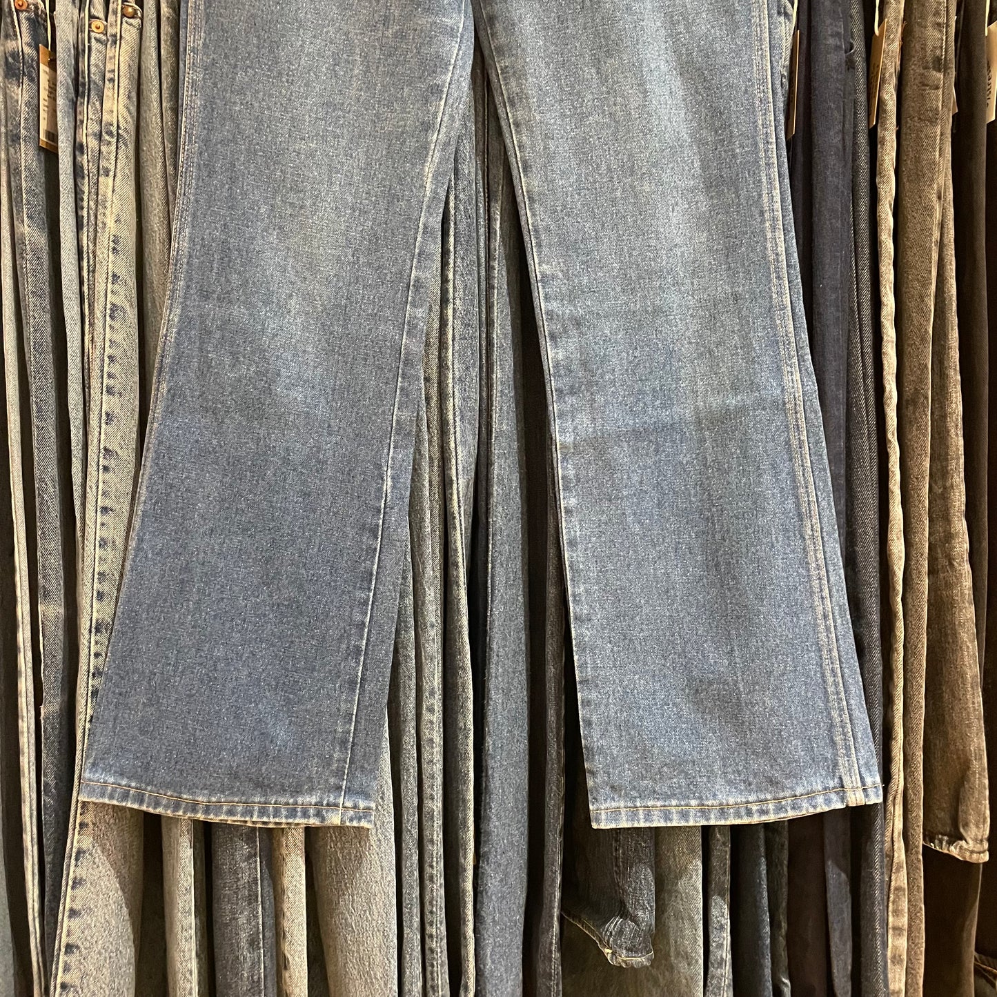 Regular Straight Jeans Mid Wash Blue Talon Zip