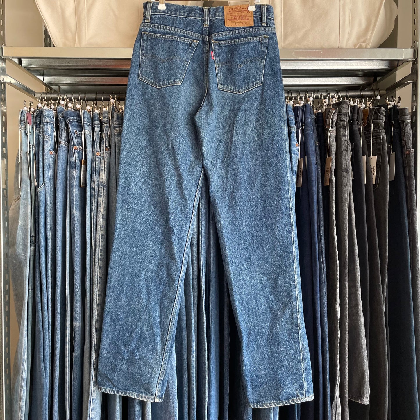 501 Jeans Regular Tapered Medium Wash Blue