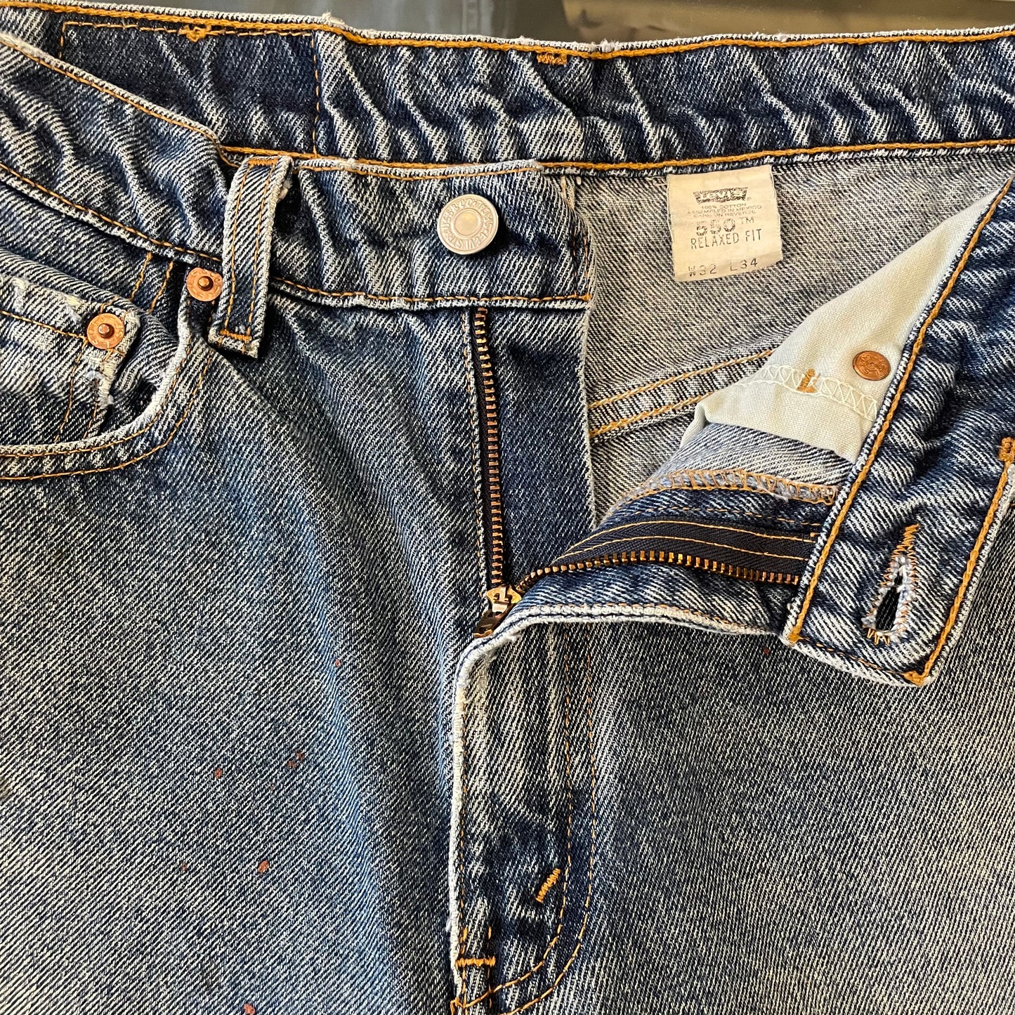 Paint-Stained 550 Relaxed Fit Jeans Blue