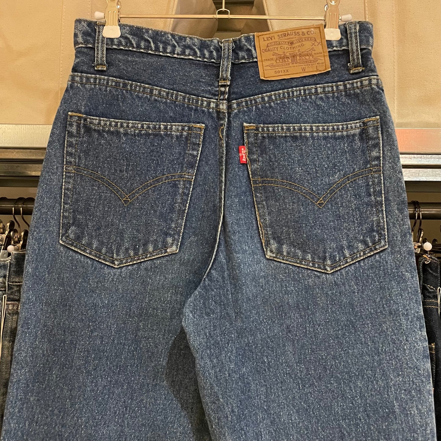 501xx Jeans Regular Tapered Medium Wash Blue