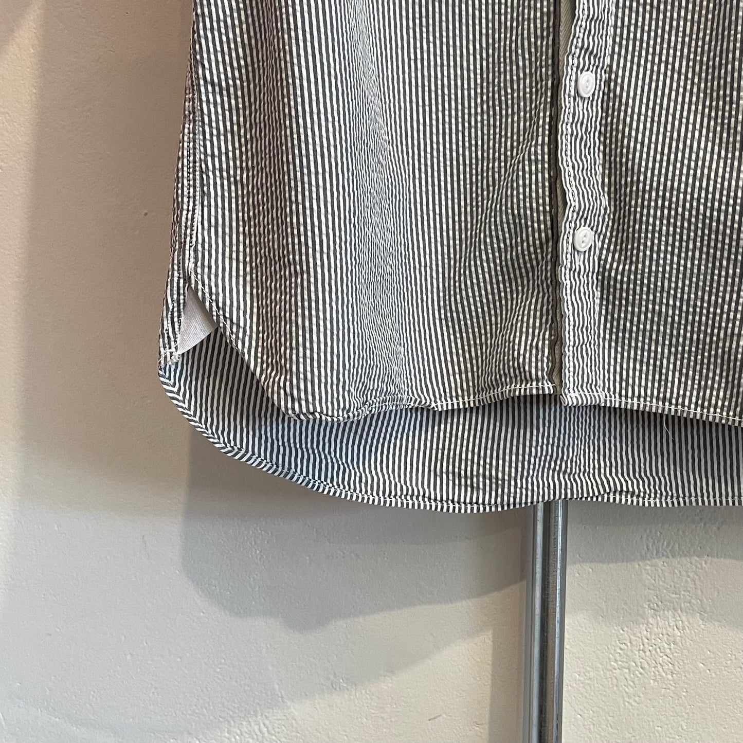 Striped Short-Sleeve Shirt White Black Double-Stitched