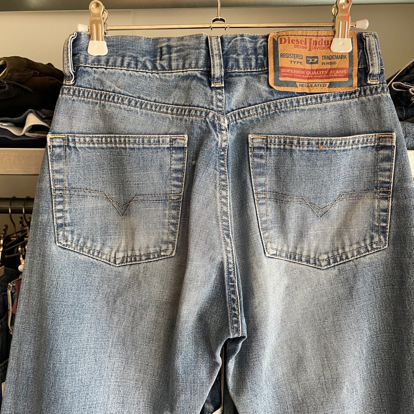 Light Wash RR55 Straight Leg Jeans Blue
