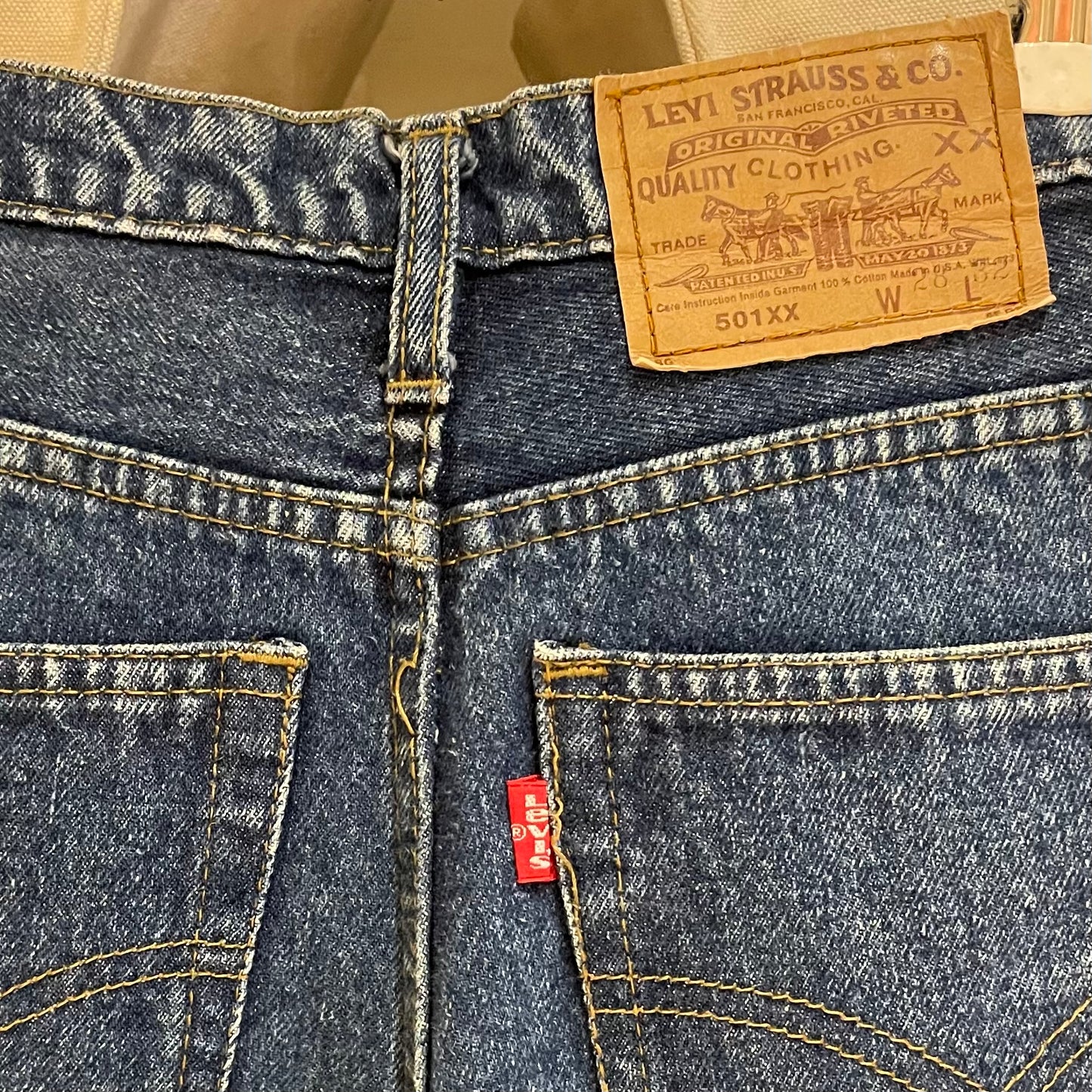 501xx Jeans Regular Tapered Medium Wash Blue