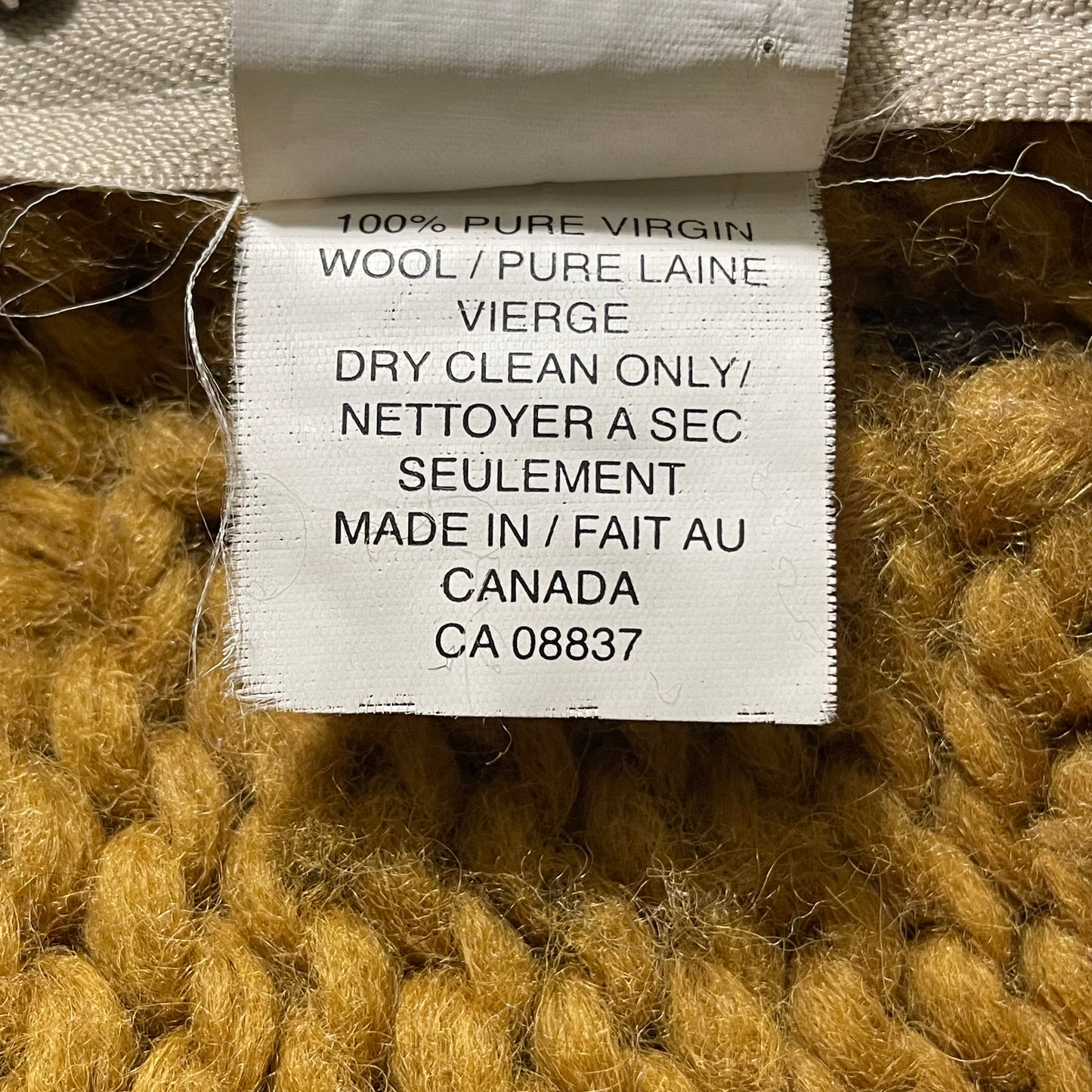 Reindeer Cowichan Shawl Collar 2-Way Talon Zip