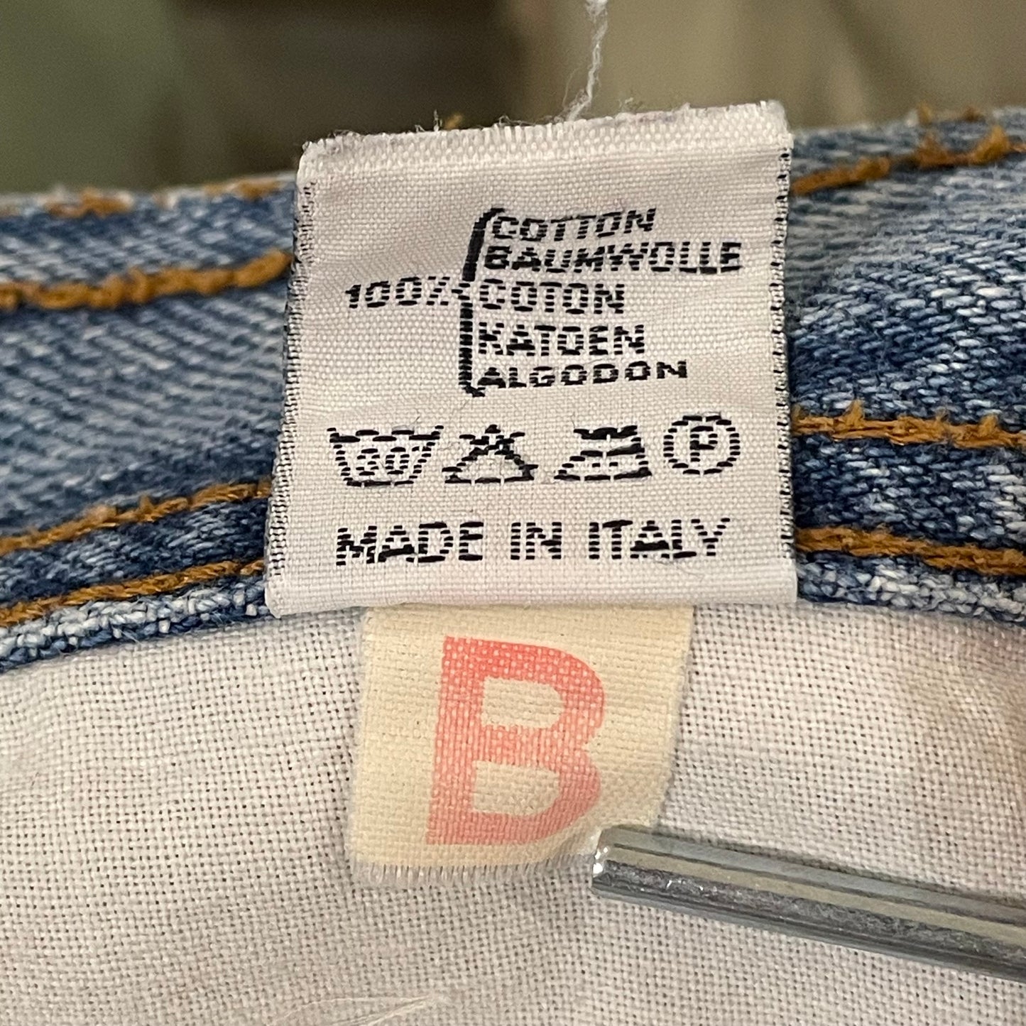 Relaxed Tapered Jeans Light Wash Blue