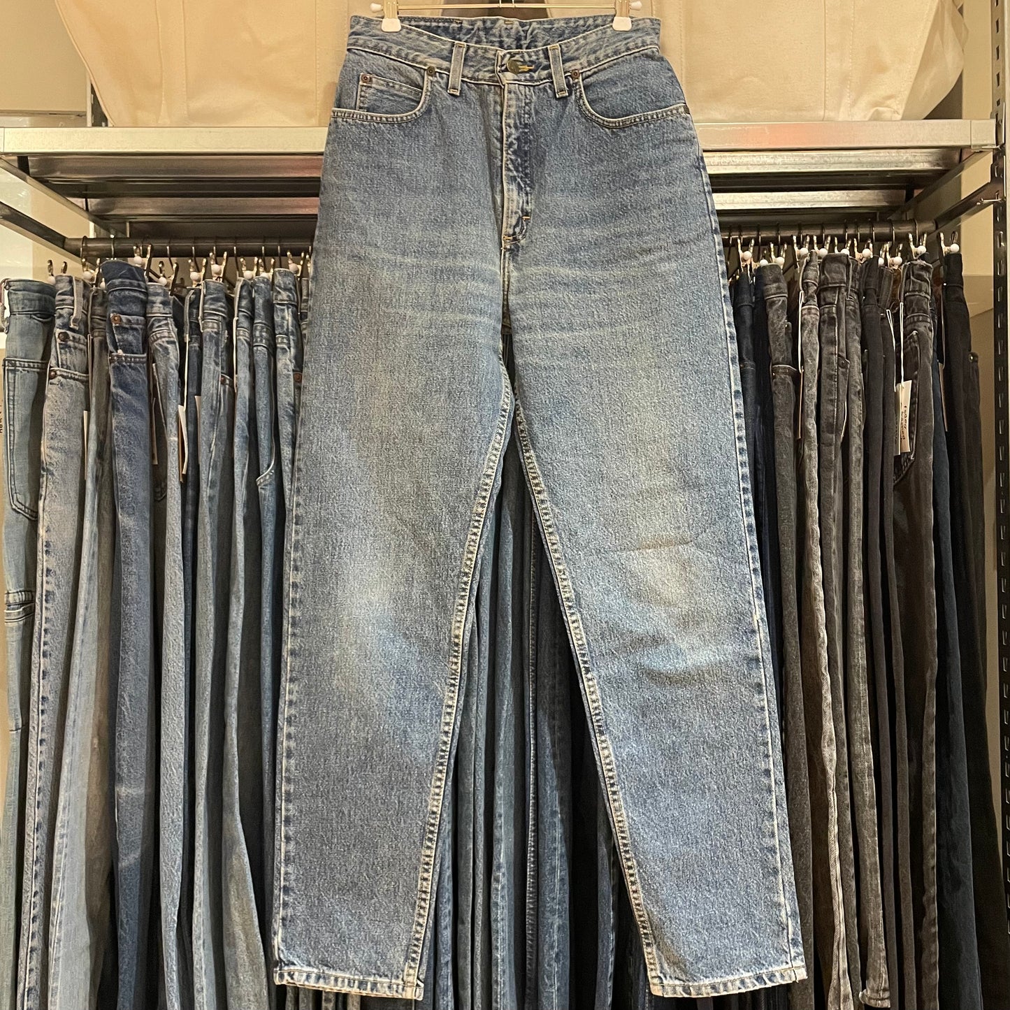 Regular Taperer Jeans Mid Wash Blue