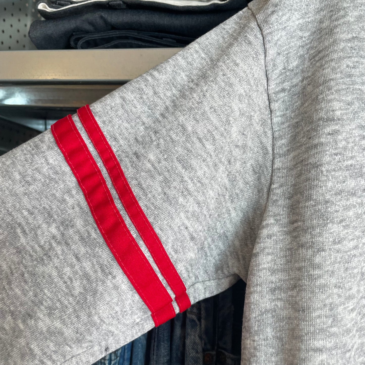 V-neck Sweatshirt Gray