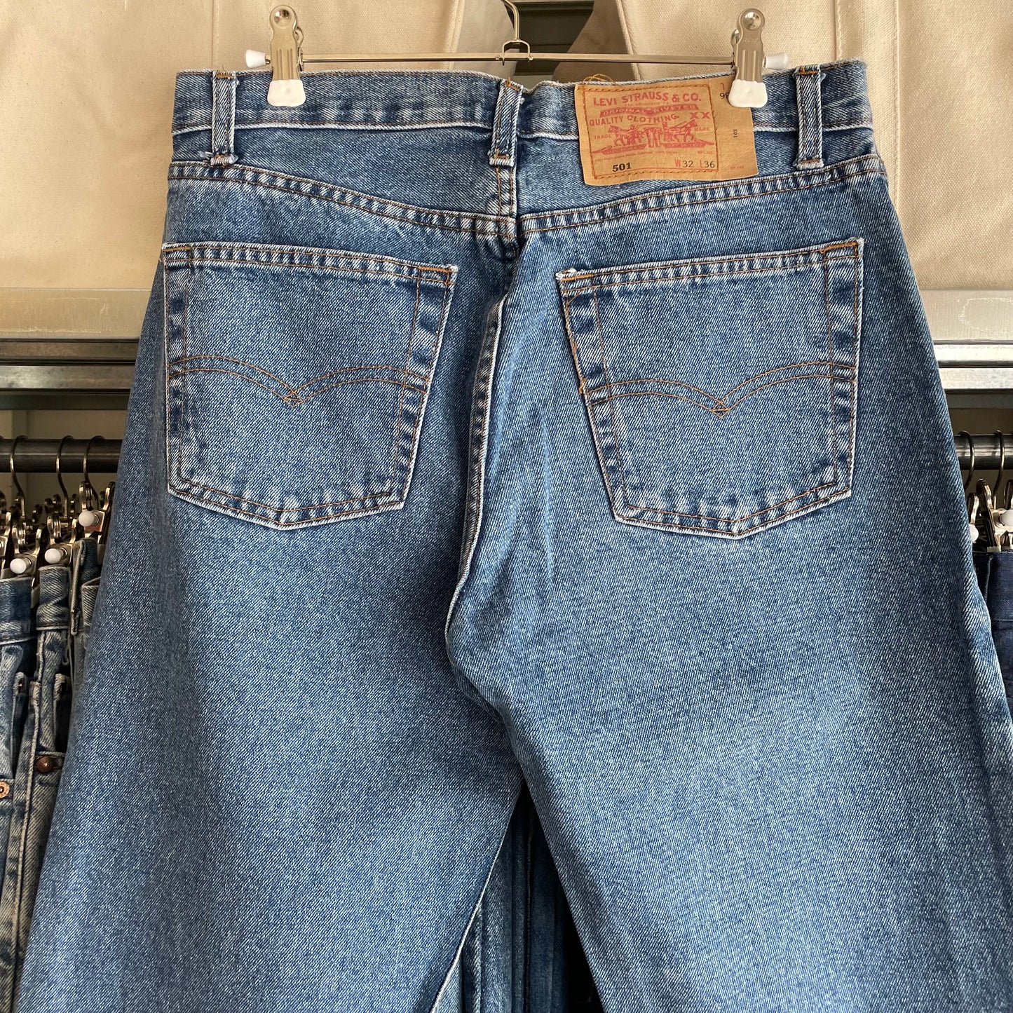 501 Jeans Regular Straight Medium Wash Blue
