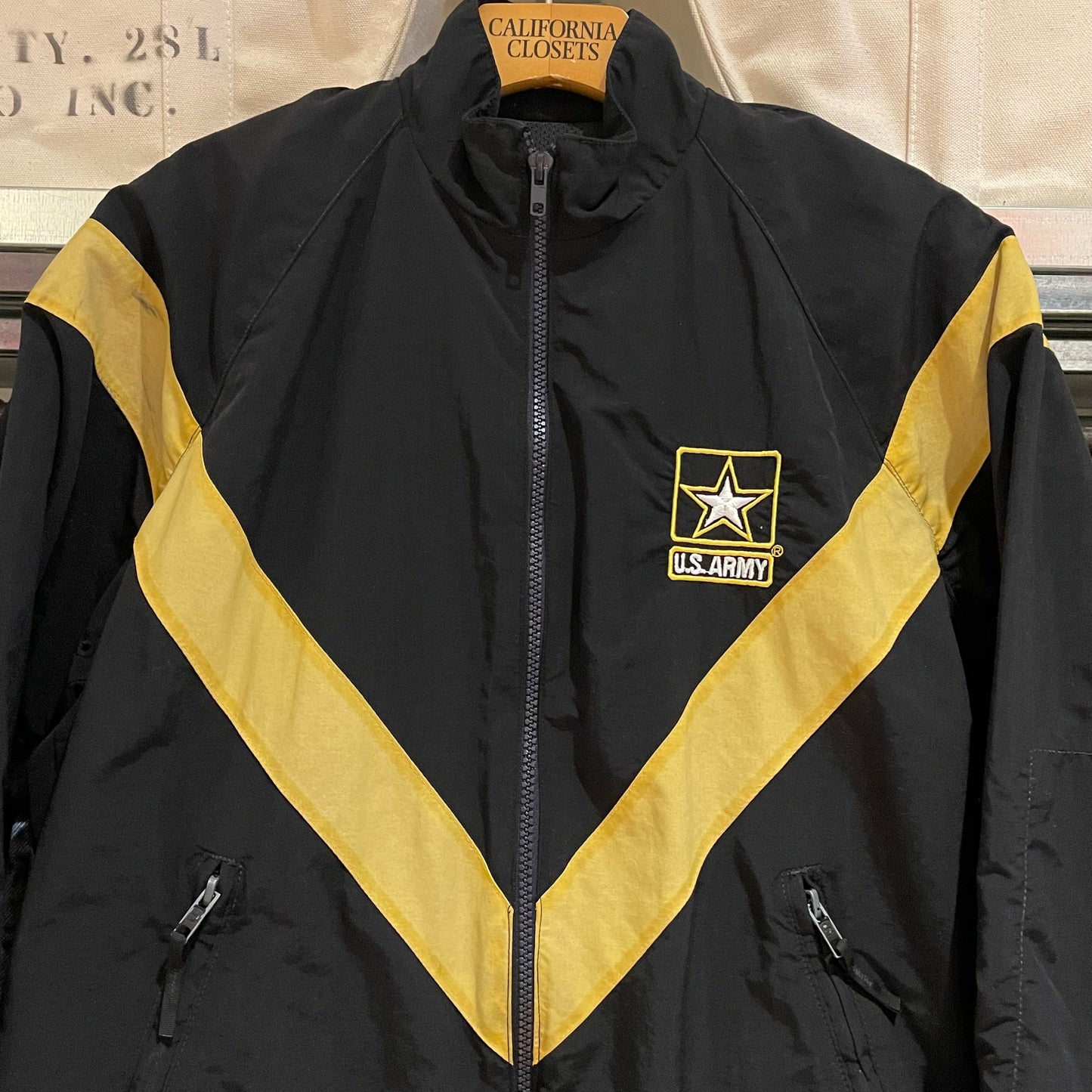 U.S. Army APFU Windbreaker Jacket Black Yellow