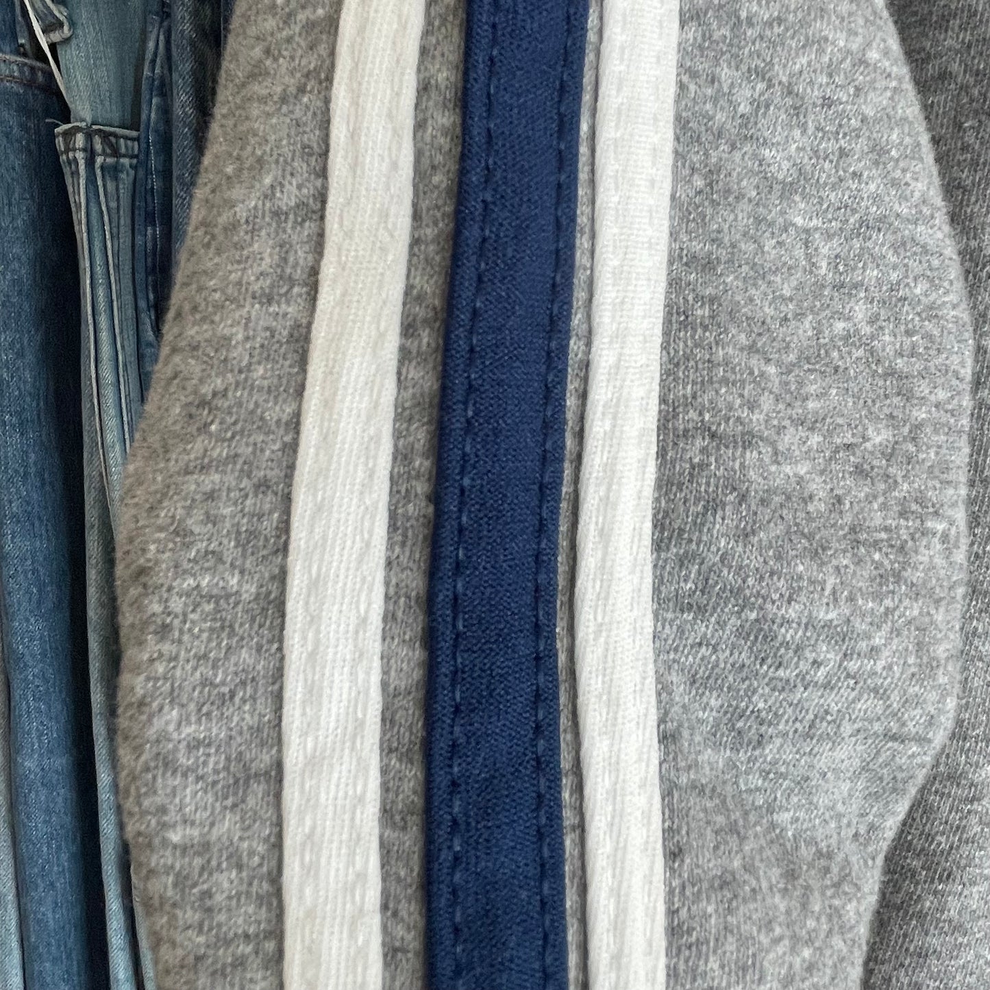 Sports Action Sweatshirt Gray