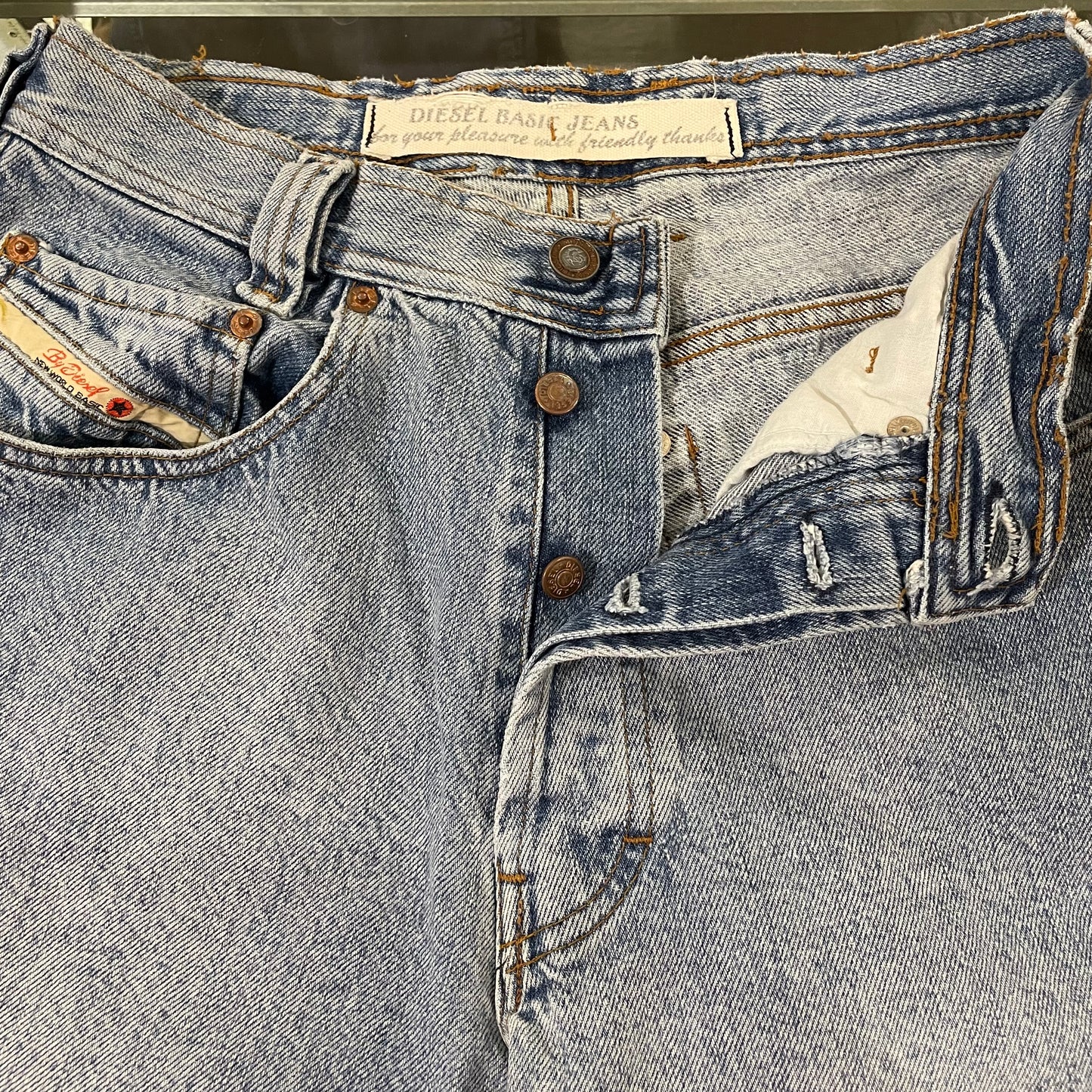 Relaxed Tapered Jeans Light Wash Blue