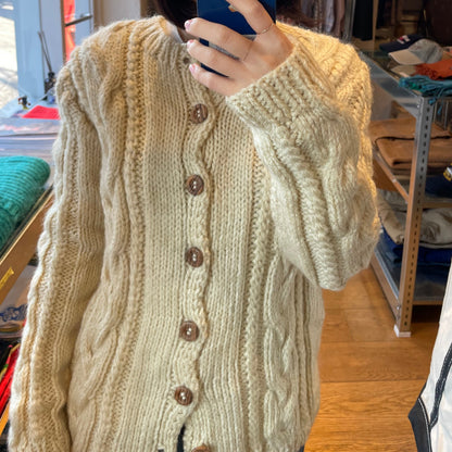 Wood Button Knit Cardigan Ivory