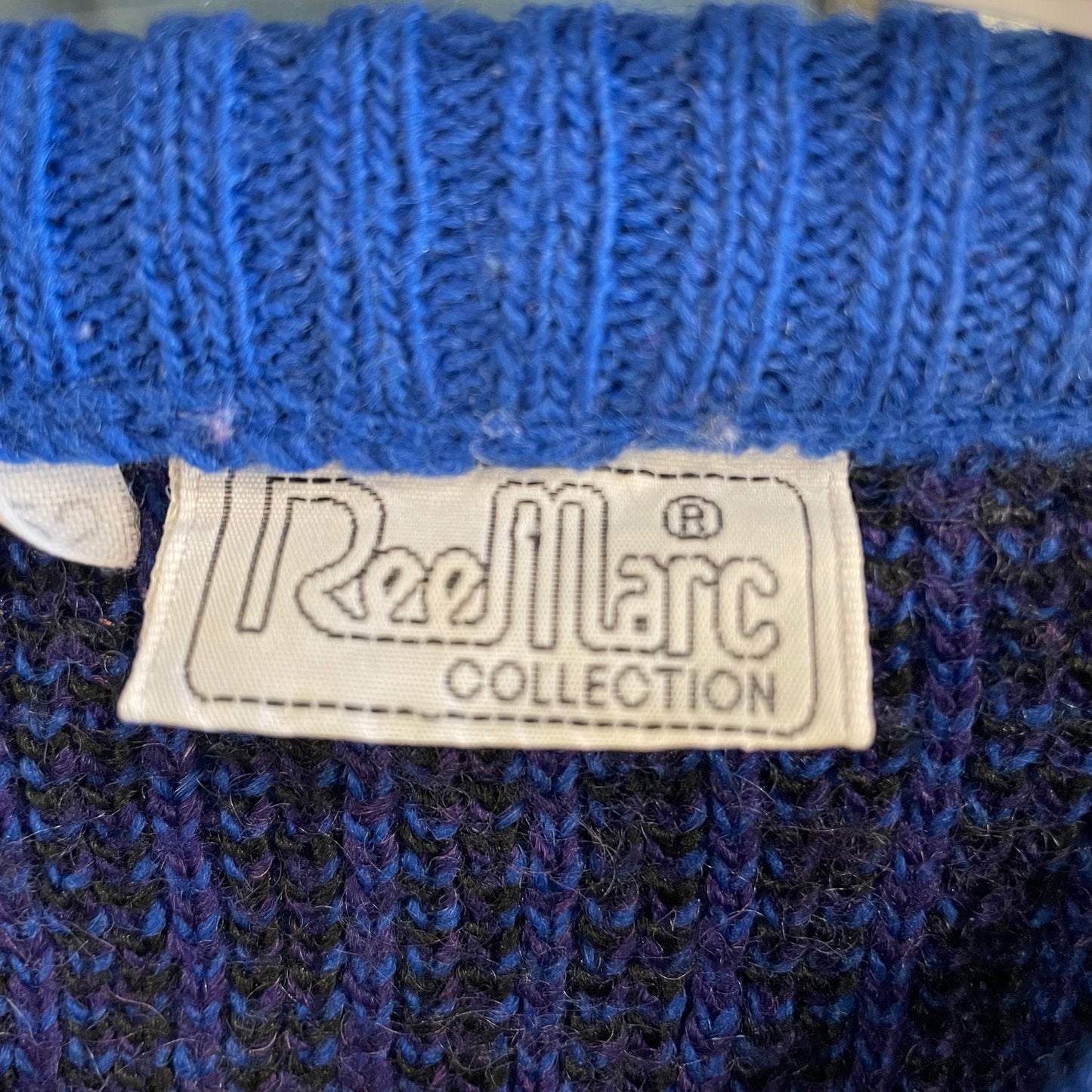 Crew Neck Pattern Knit Sweater Blue
