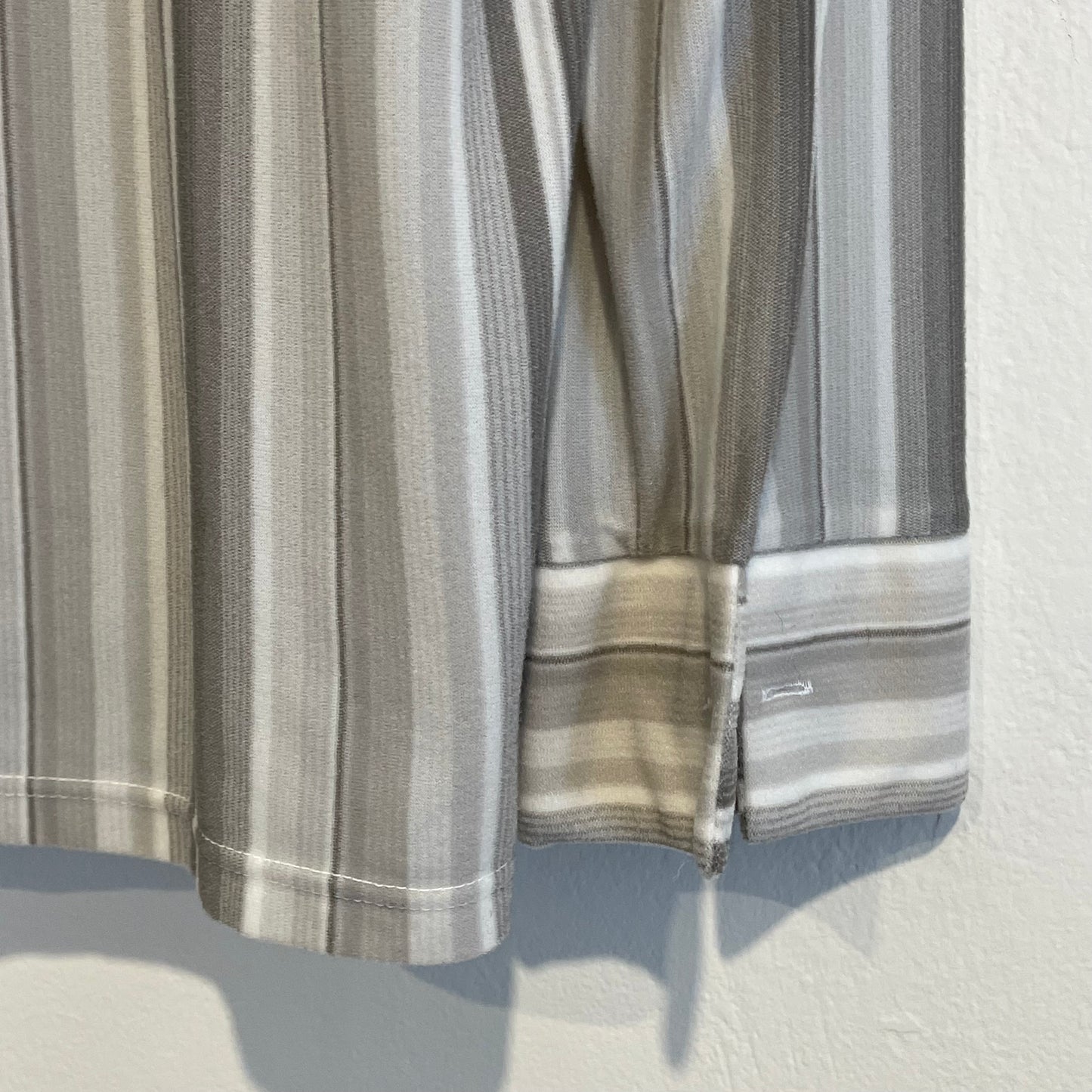 Mono-tone Striped Shirt Grey