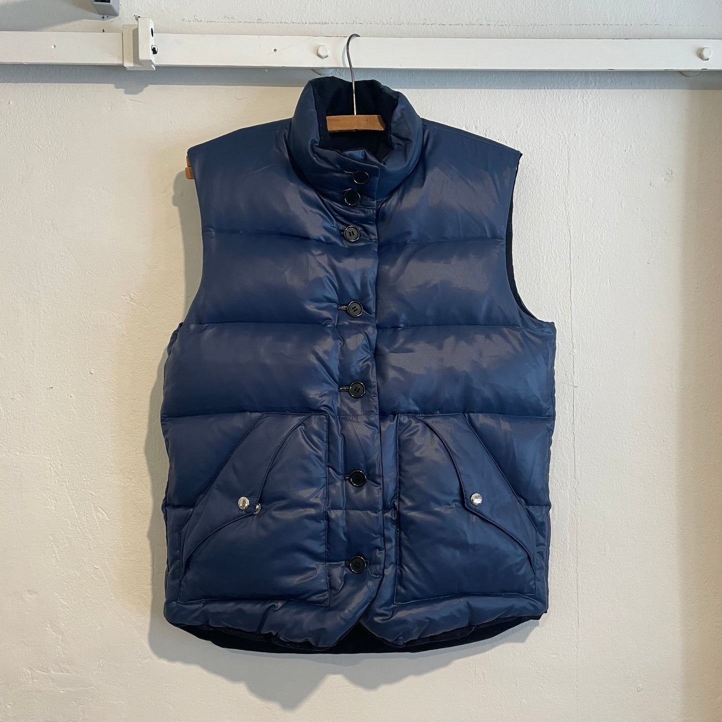 Snap-Front Puffer Vest Navy Reversible