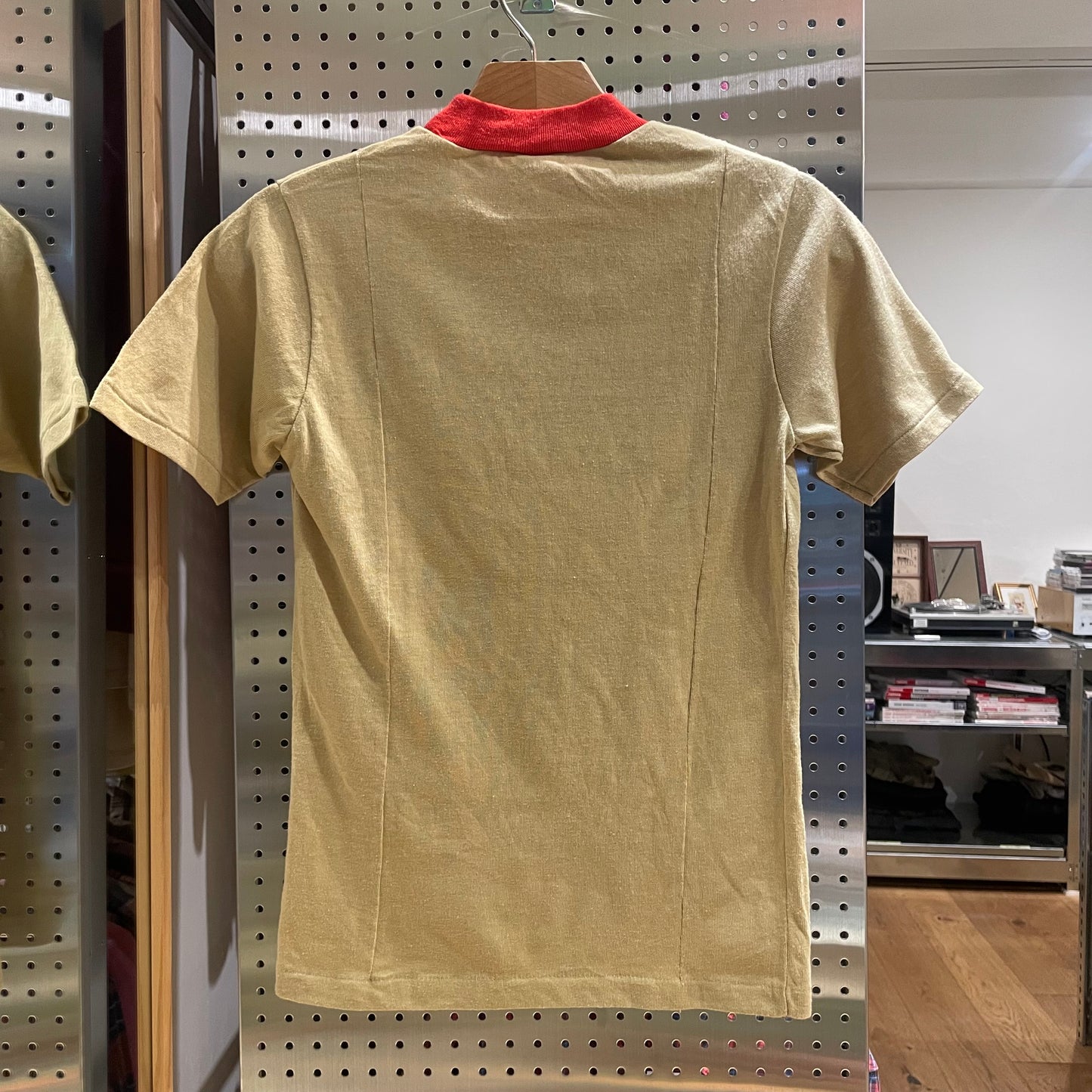 Ringer T-Shirt Beige