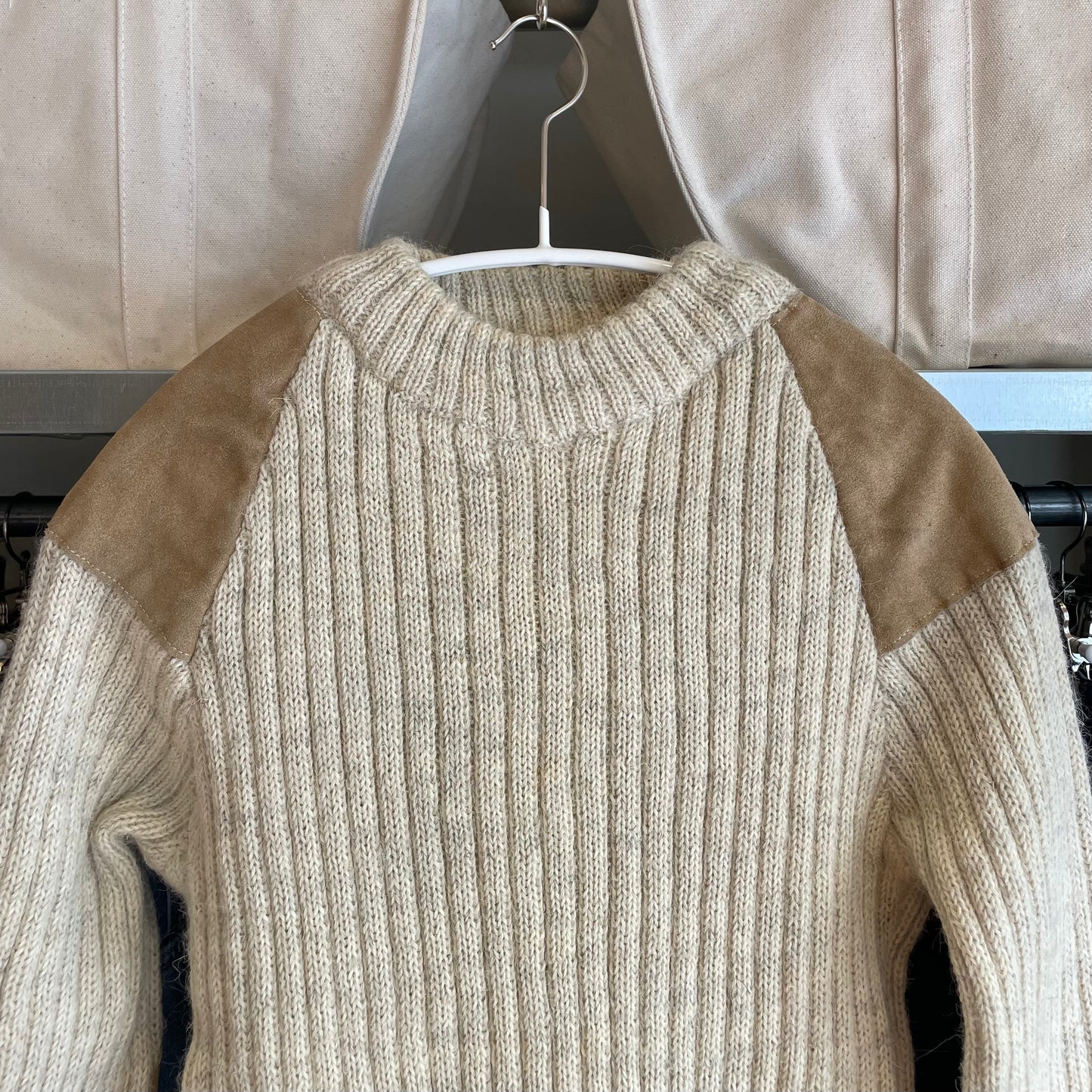 Suede Shoulder Knit Sweater Cream