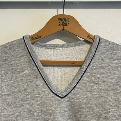 V-neck Sweatshirt Grey