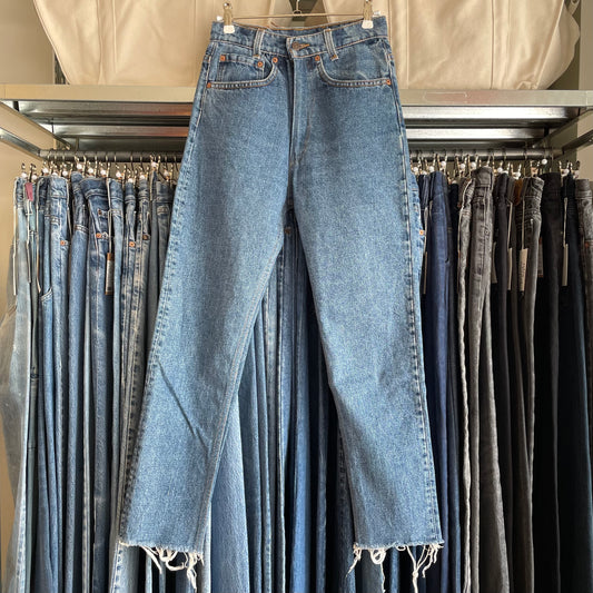 550 Jeans Regular Tapered Medium Wash Blue