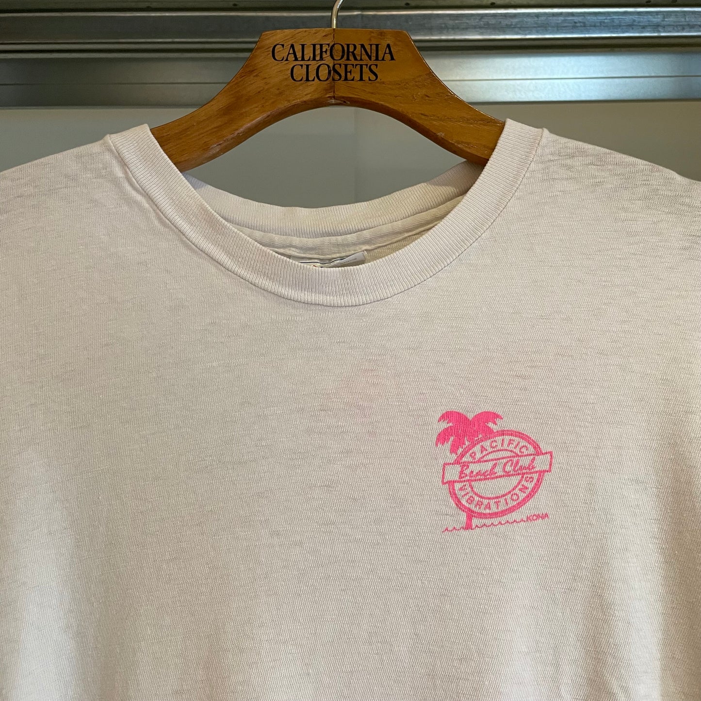 Pacific Beach Club Palm Graphic Tee White