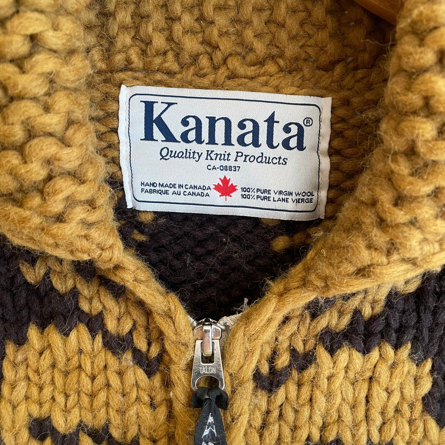 Reindeer Cowichan Shawl Collar 2-Way Talon Zip