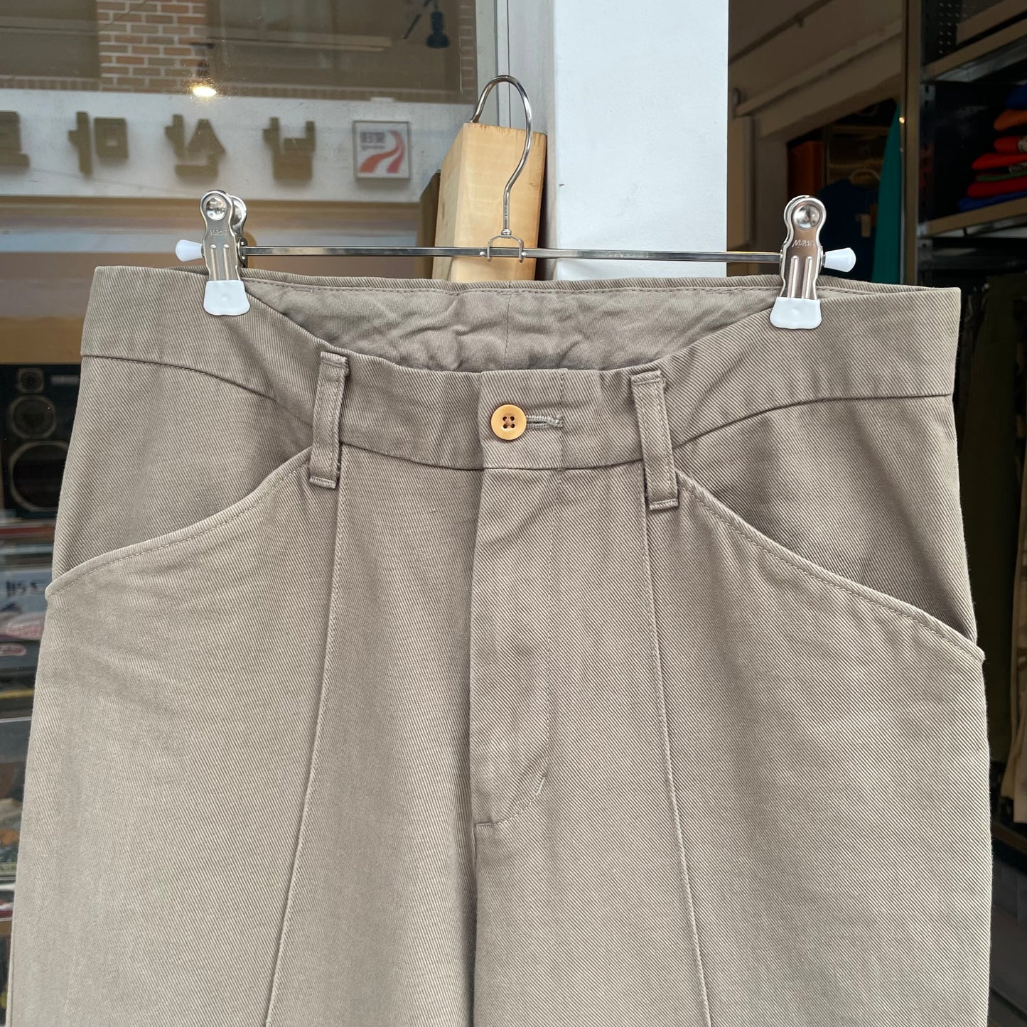 Tuck Chino Pants Straight Khaki
