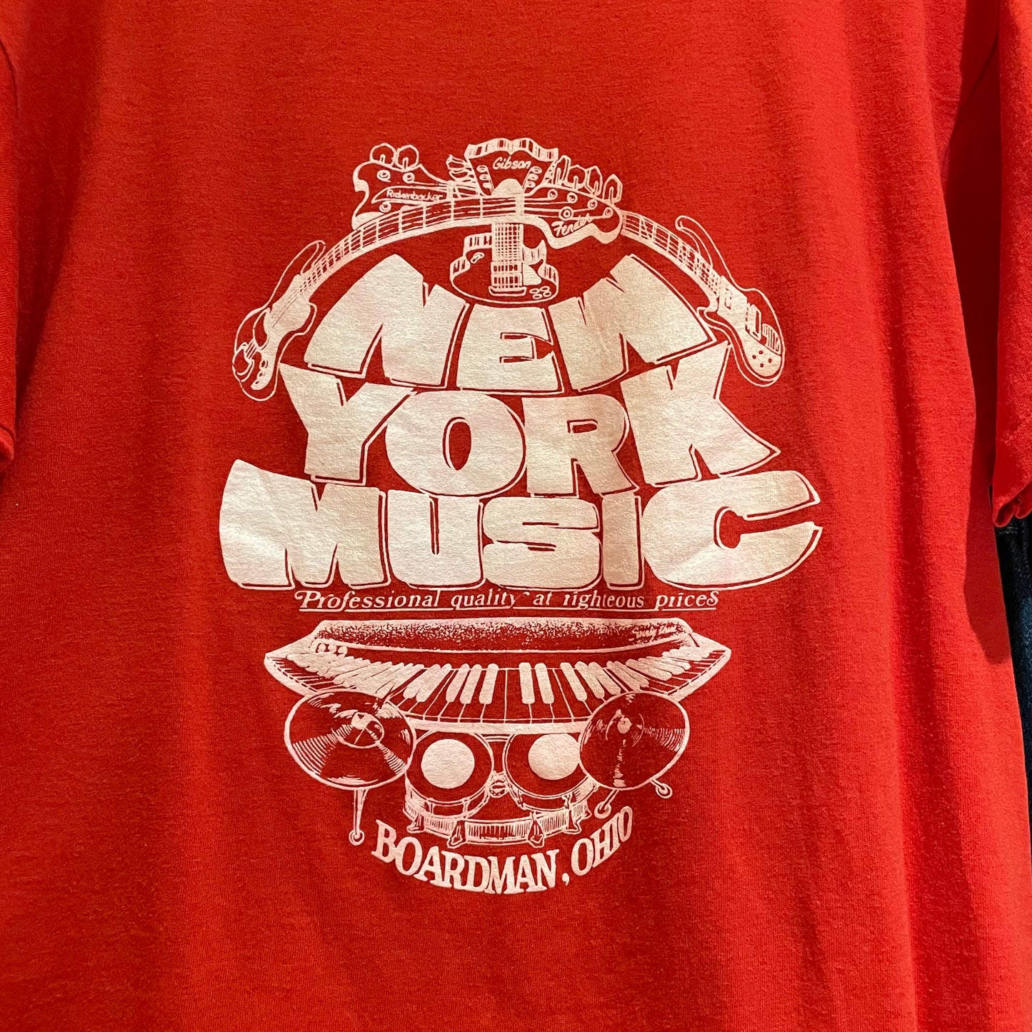 New York Music Single-Stitch T-Shirt Red
