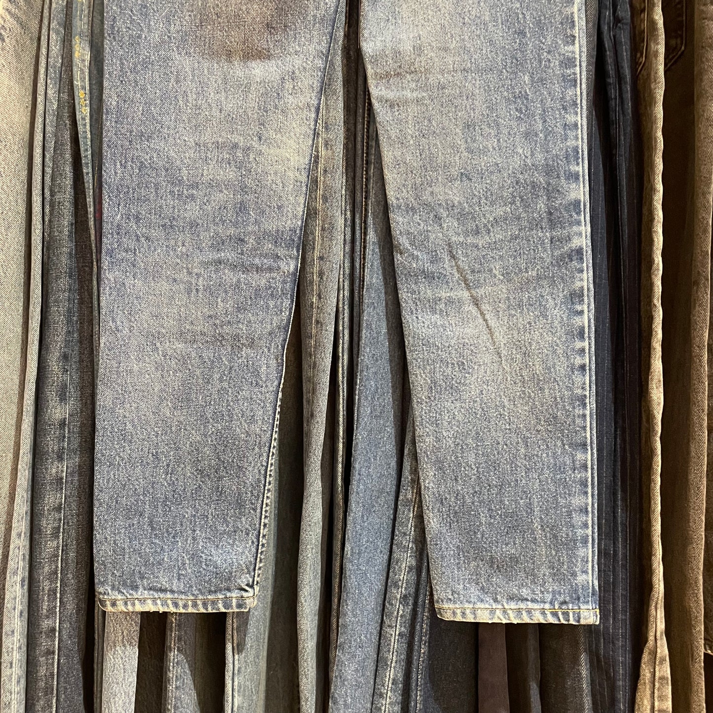 Regular Tapered Jeans Mid Wash Blue Talon Zip