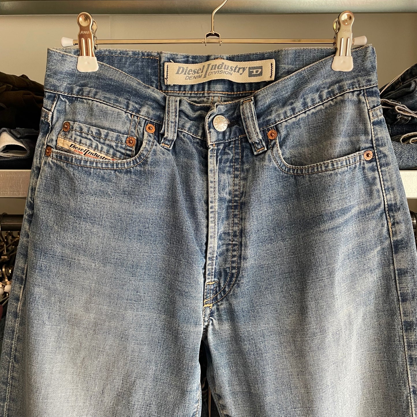 Light Wash RR55 Straight Leg Jeans Blue