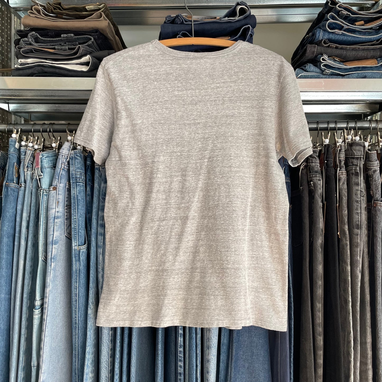 Heather Gray Mountain Graphic T-shirt