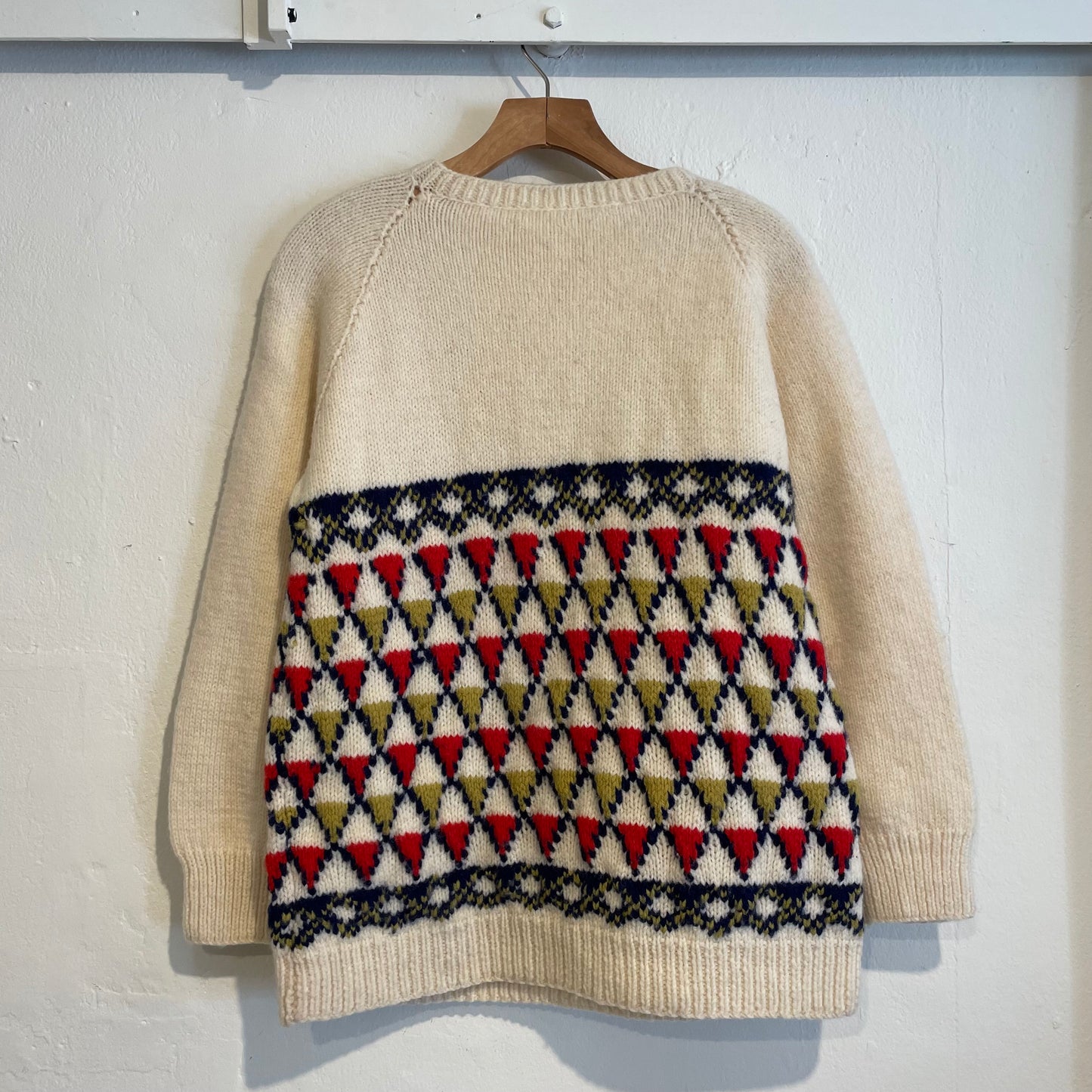 Raglan Pattern Knit Sweater Ivory