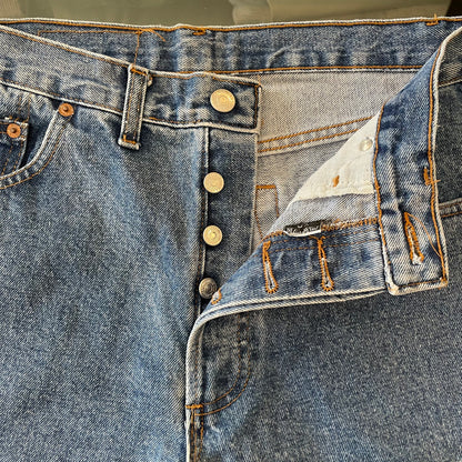501 Jeans Regular Straight Medium Wash Blue