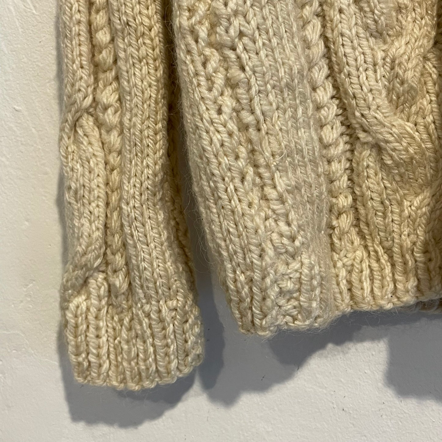 Wood Button Knit Cardigan Ivory