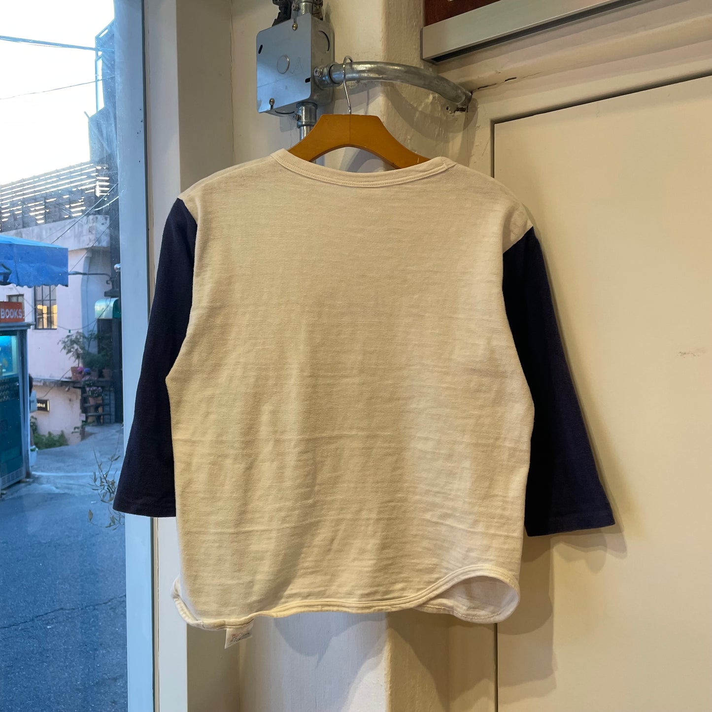 TOM DIRTY Raglan T-Shirt