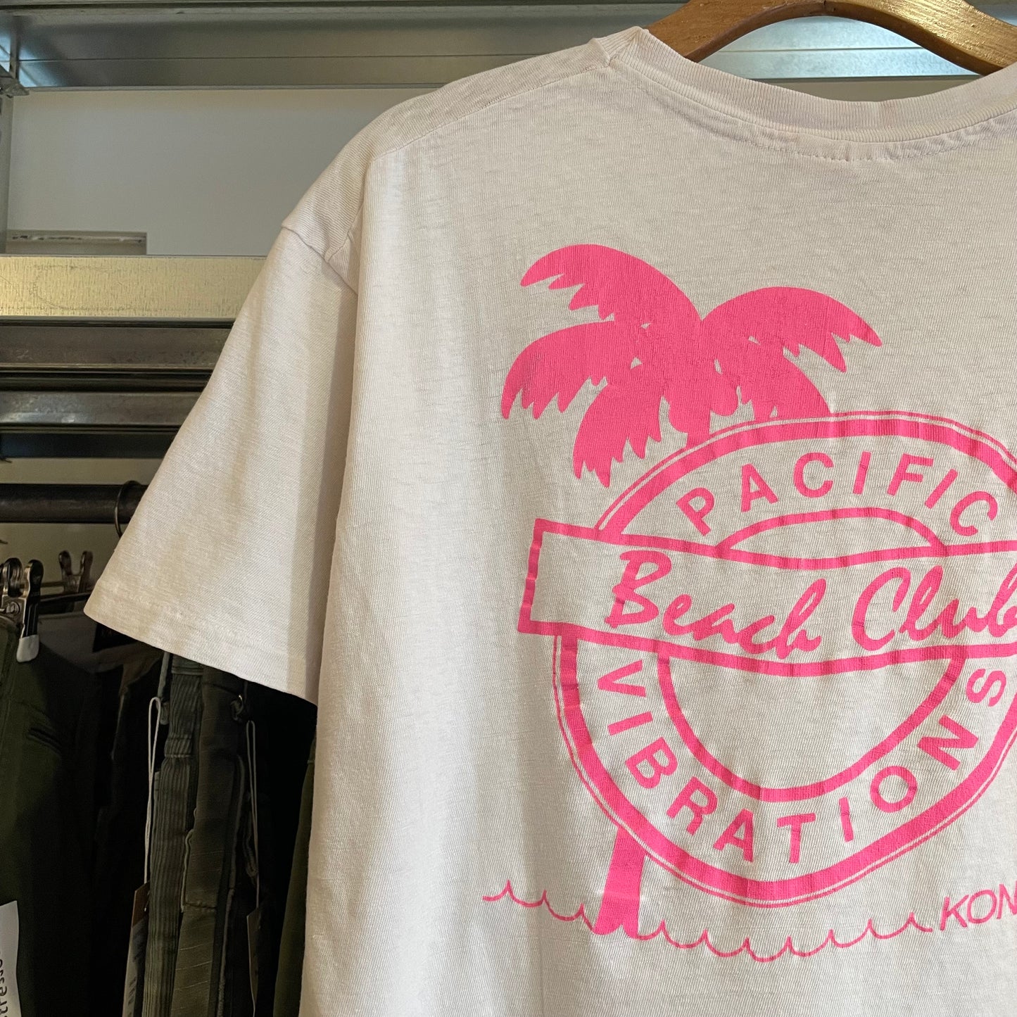 Pacific Beach Club Palm Graphic Tee White