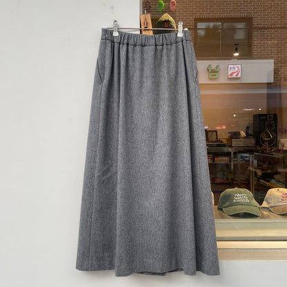 Wool Front Tuck Skirt Gray