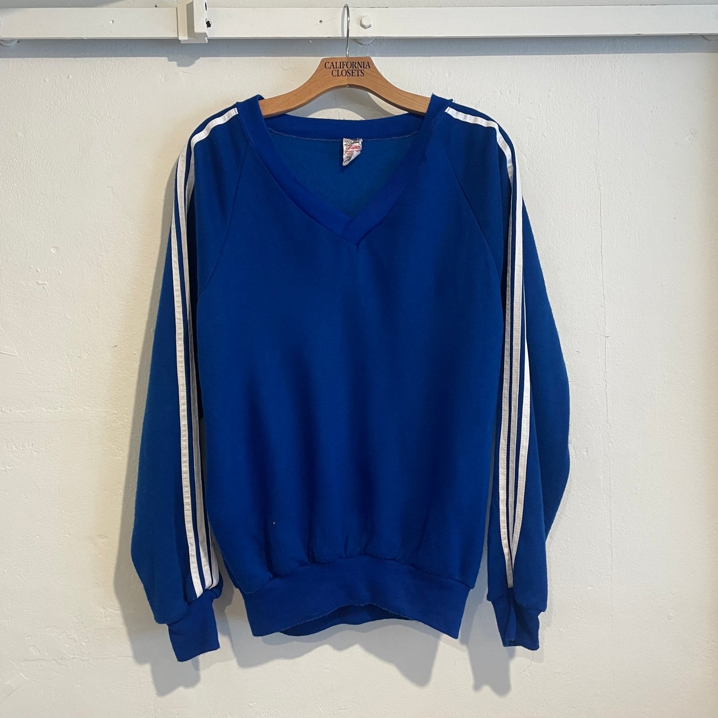 V-neck White Lined Sweatshirt Blue