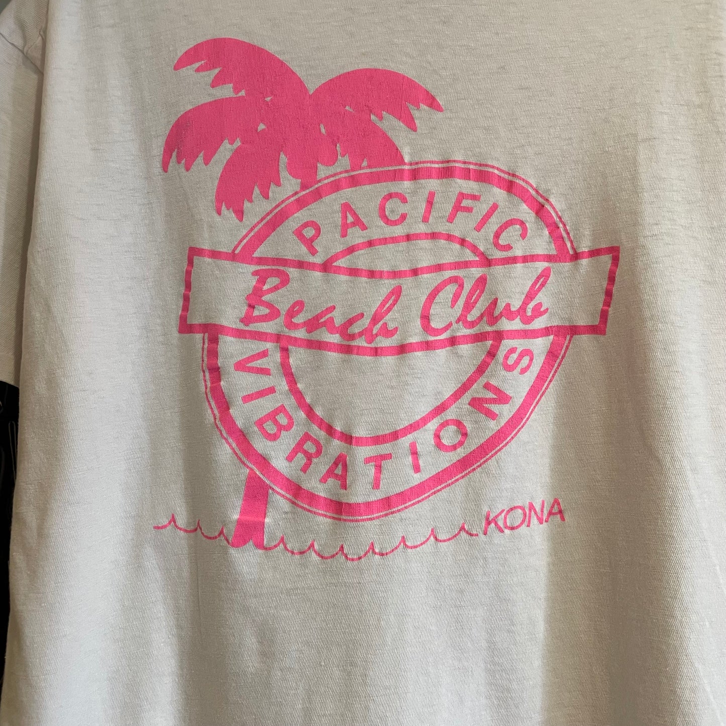 Pacific Beach Club Palm Graphic Tee White