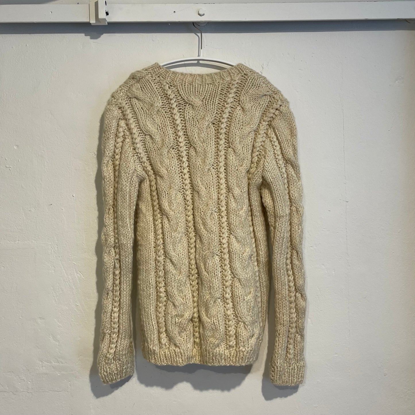 Wood Button Knit Cardigan Ivory