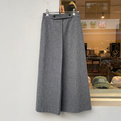 Wool Front Tuck Skirt Gray