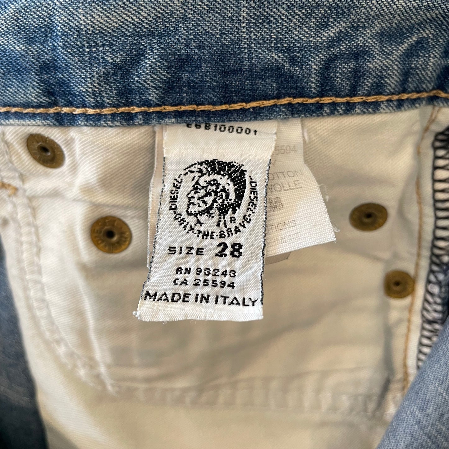 Light Wash RR55 Straight Leg Jeans Blue